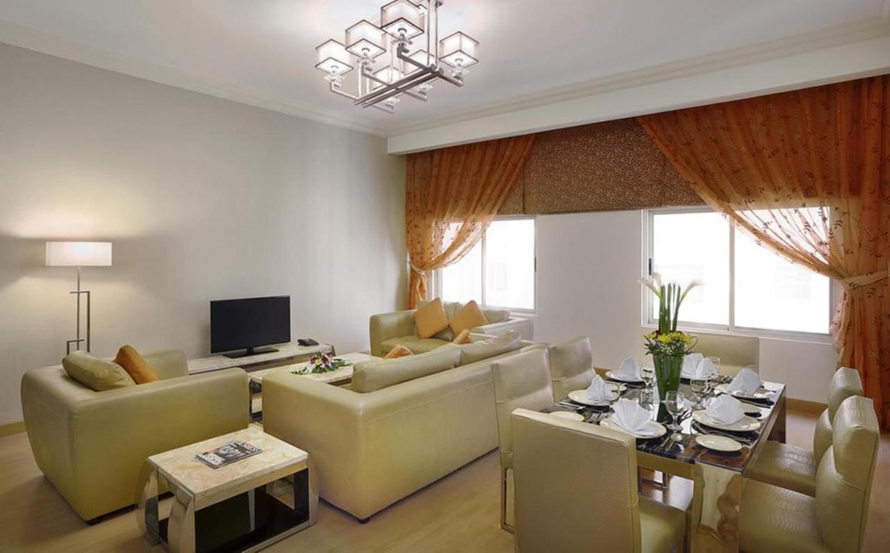 Al Safir Tower - Residence Manama Extérieur photo